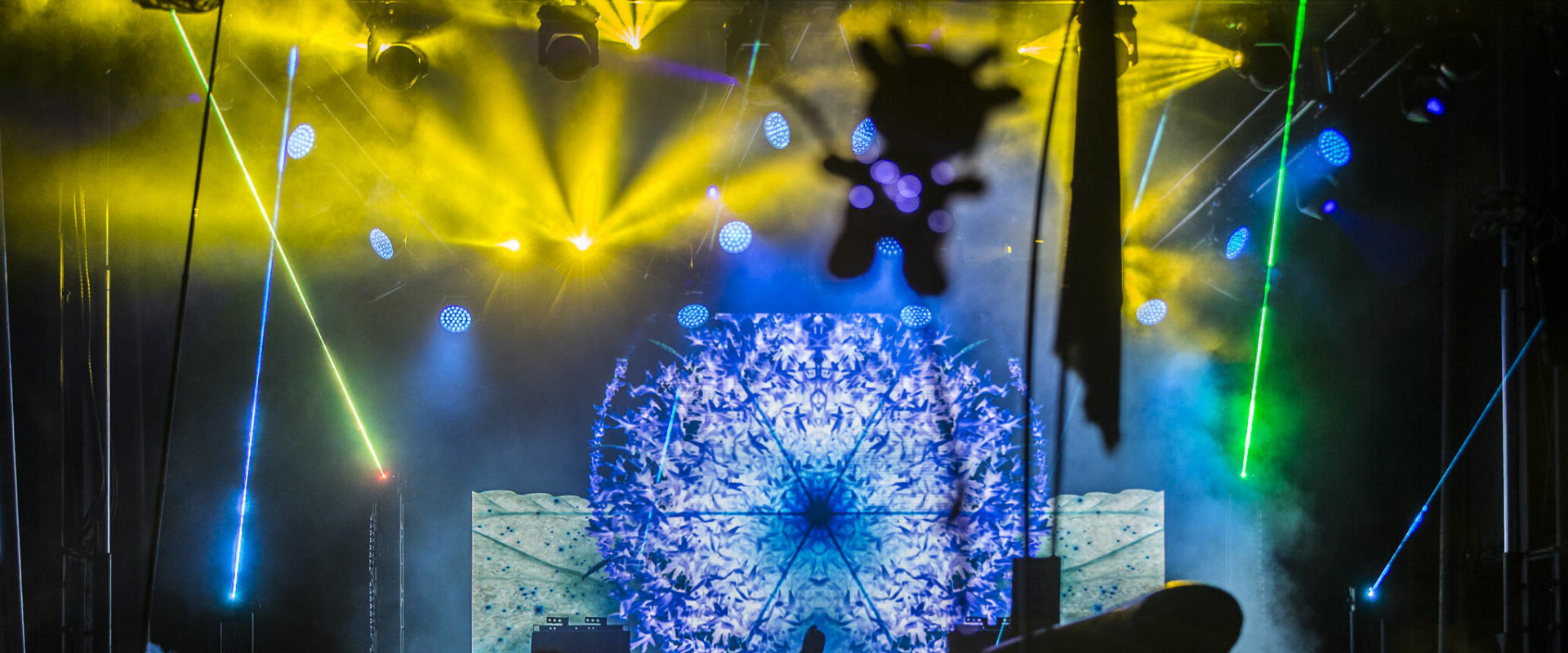 Can I Smoke at a Concert in Monroe, LA? - A Guide to Smoking Regulations